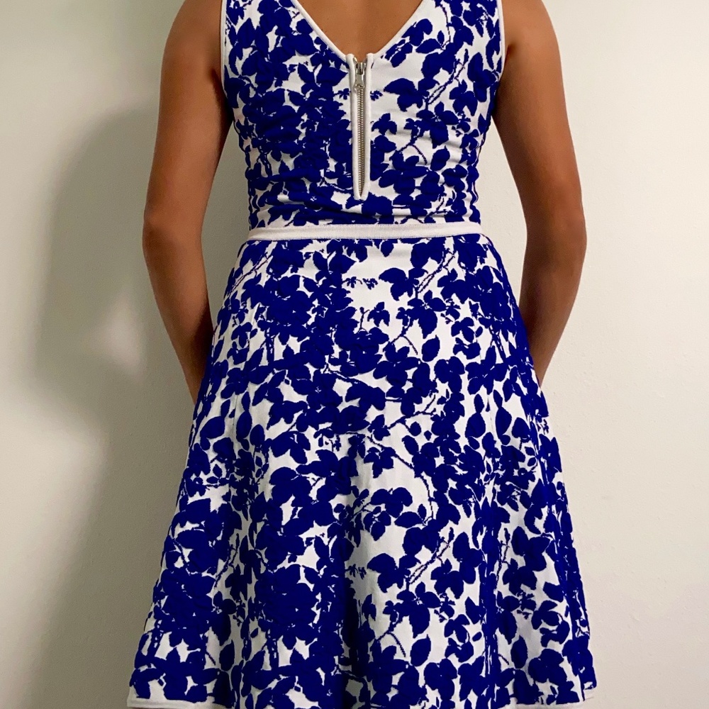 Milly Blue Midnight Floral Flare Dress Sleeveless Stretchy - Picture 2 of 5